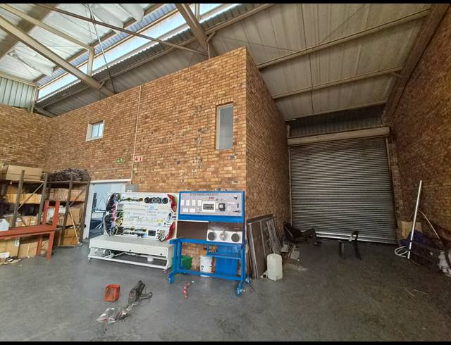 450M² WAREHOUSE TO LET IN ALLANDALE